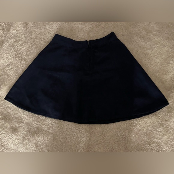 H&M Divided Skirt - Picture 2 of 5